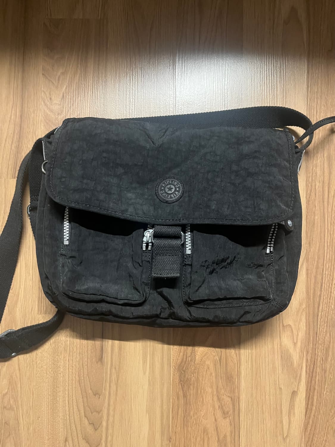 키플링 크로스백 상품이미지1
