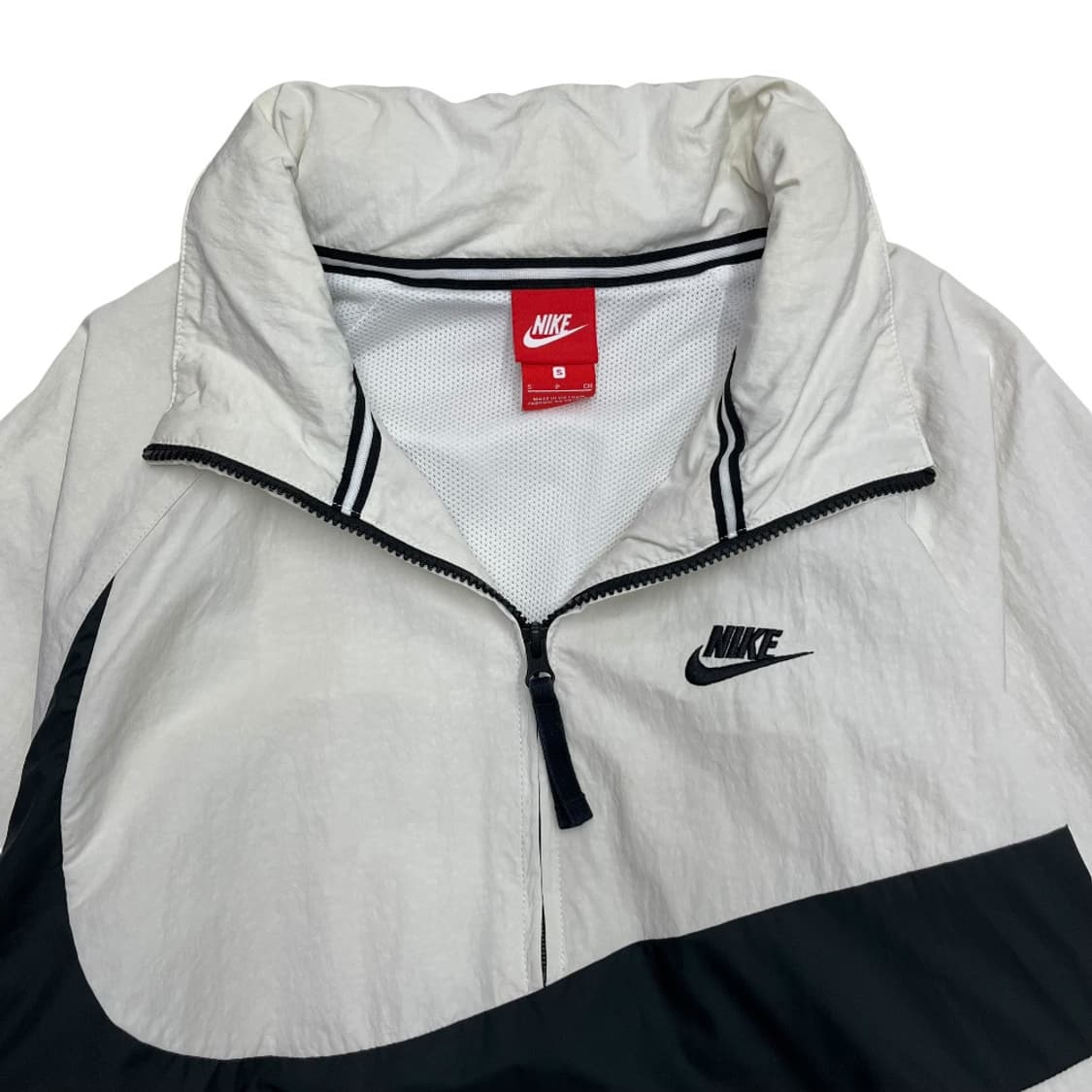 나이키 블랙 스우시 화이트 바람막이 S 상품이미지6