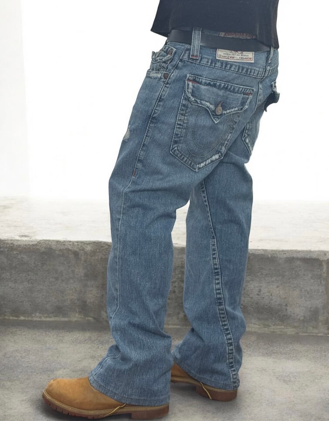 트루릴리전 플레어 조이 부츠컷 데미지워싱 연청 데님팬츠 상품이미지5