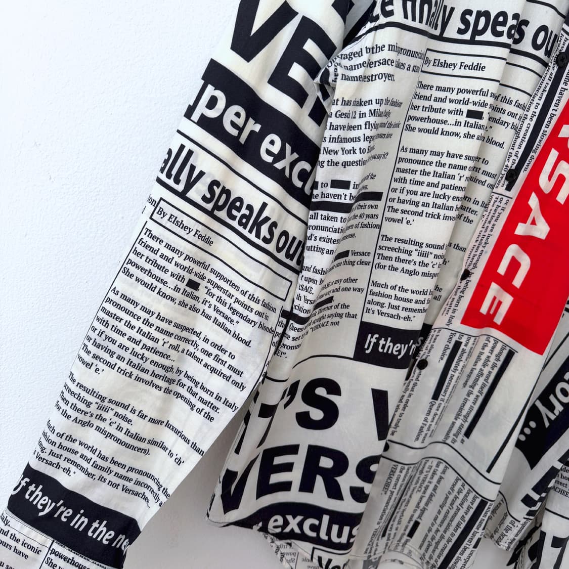 베르사체 빈티지 뉴스 페이퍼 프린트 긴팔 셔츠 존 갈리아노 상품이미지5