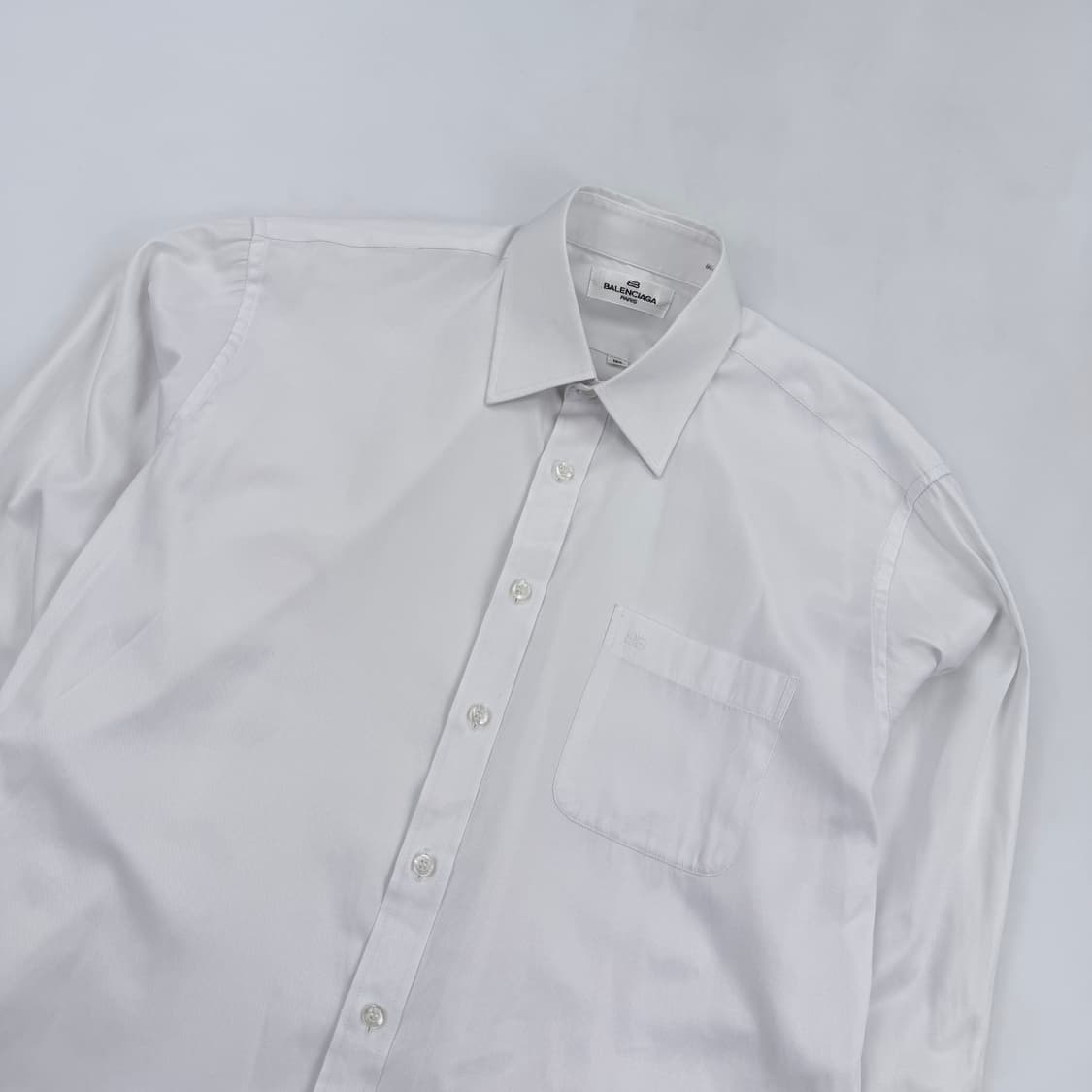 발렌시아가 자수로고 화이트 셔츠 상품이미지2