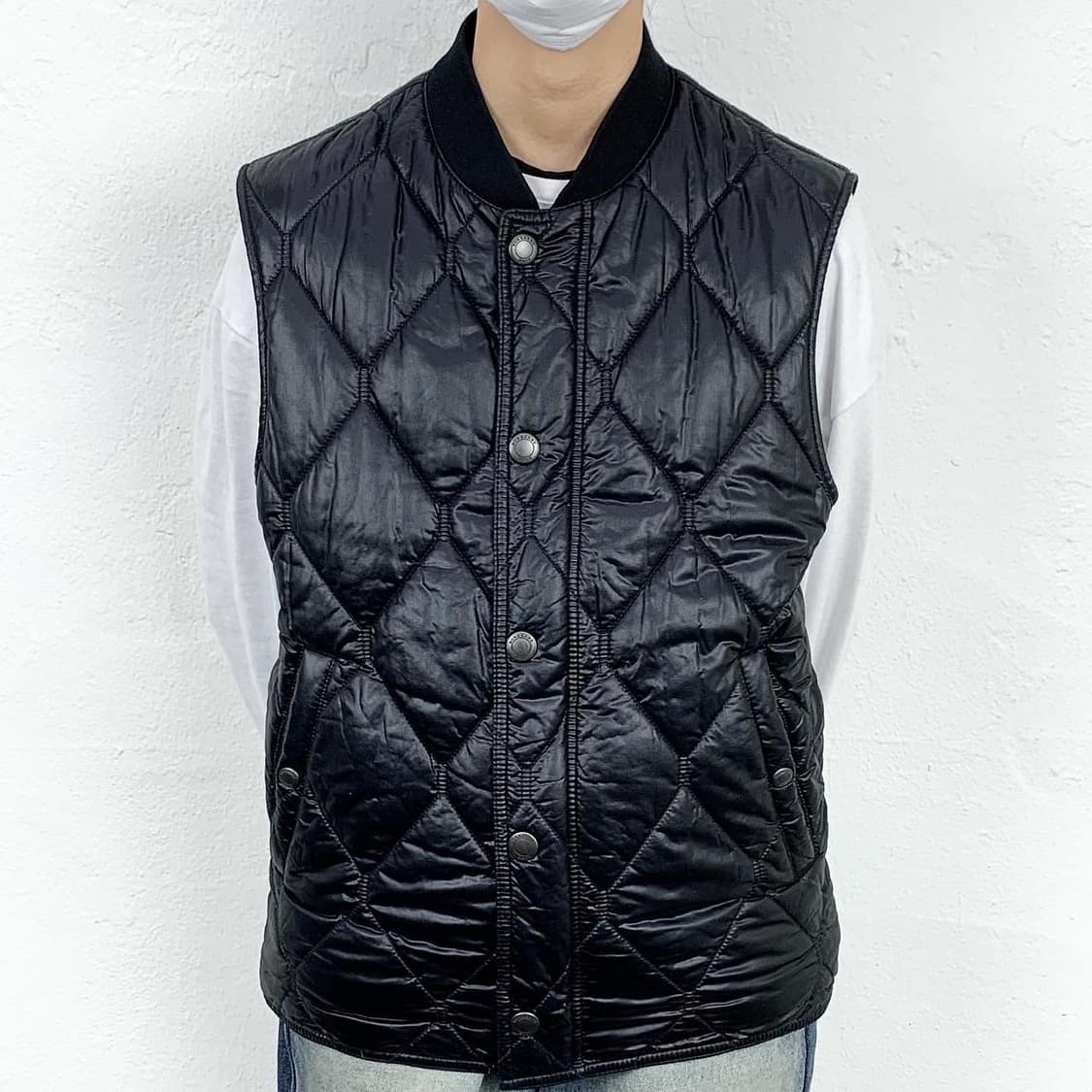 버버리 블랙 퀄팅 패딩 베스트 상품이미지1