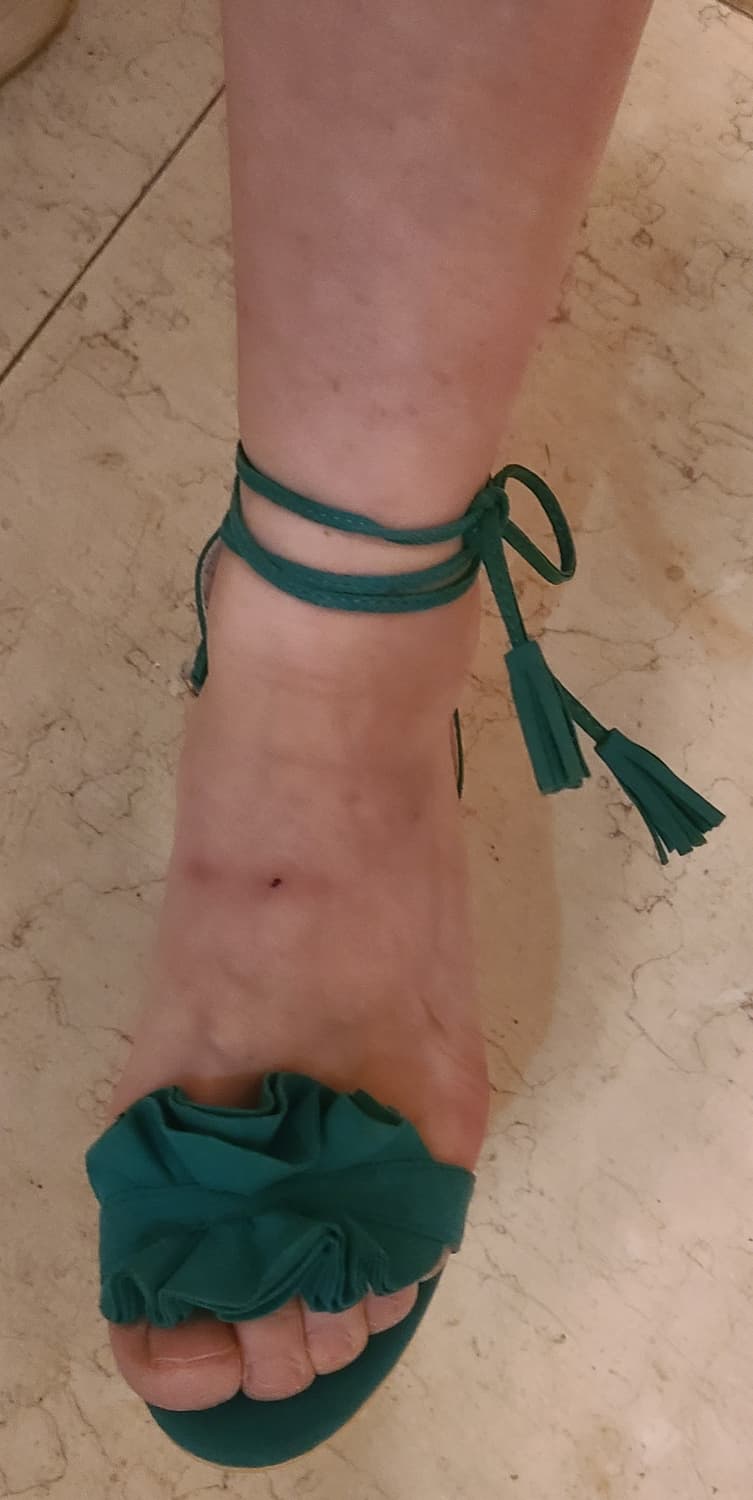 에메랄드 태슬 스트랩 힐 샌들 240 상품이미지7