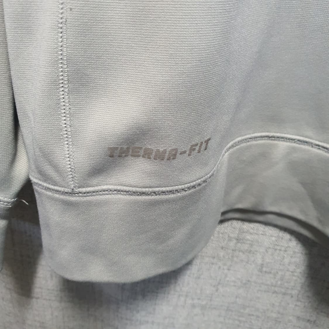 나이키 써마핏 맨투맨 긴팔티셔츠 상품이미지3