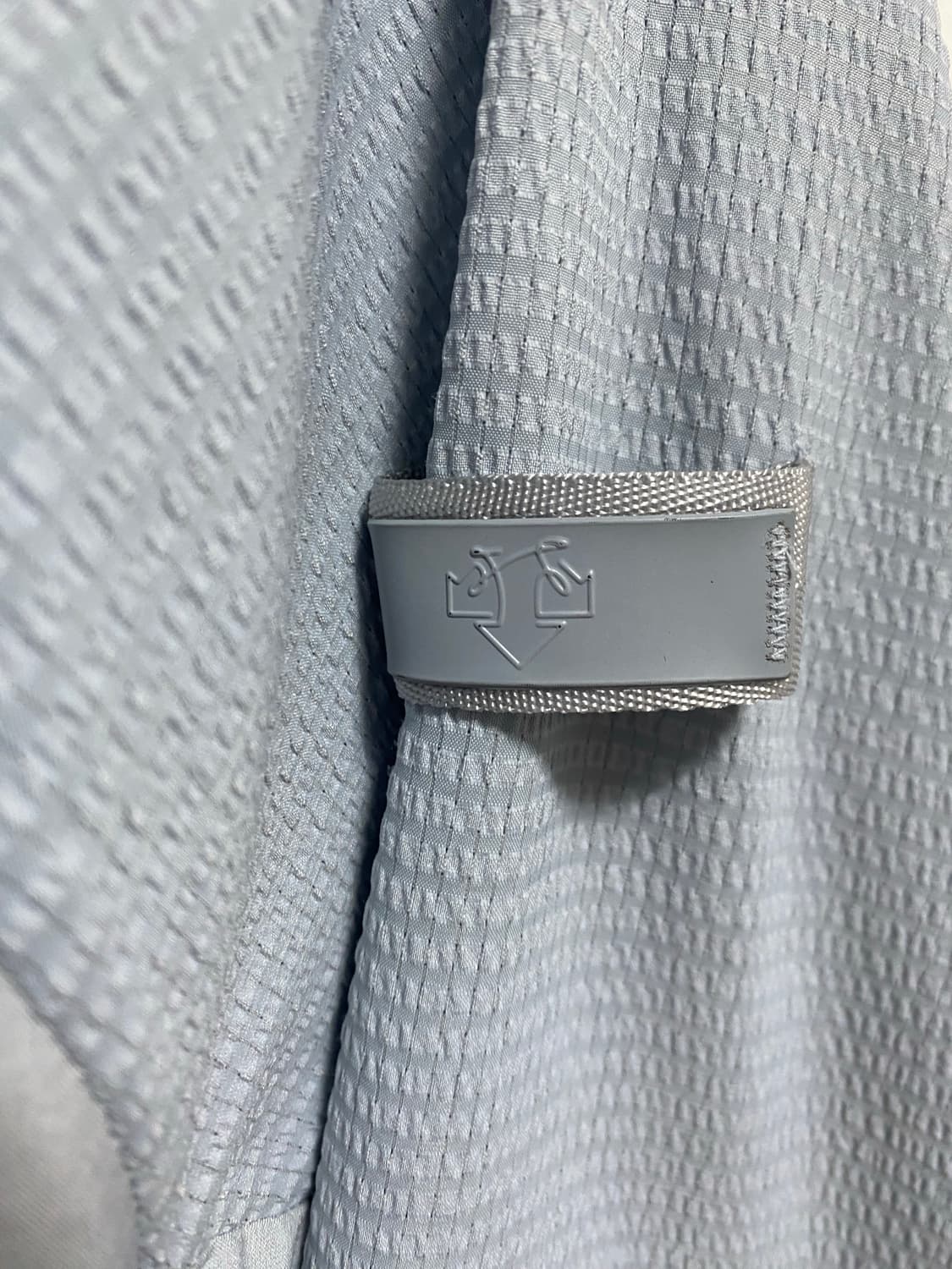 데상트 경량 기능성 러닝 바람막이 105 XL 상품이미지5