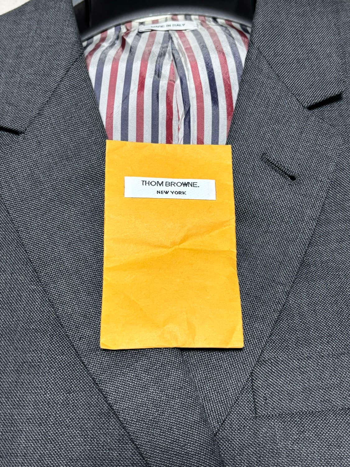 톰브라운 사선완장 블레이저 그레이 [3] 상품이미지8