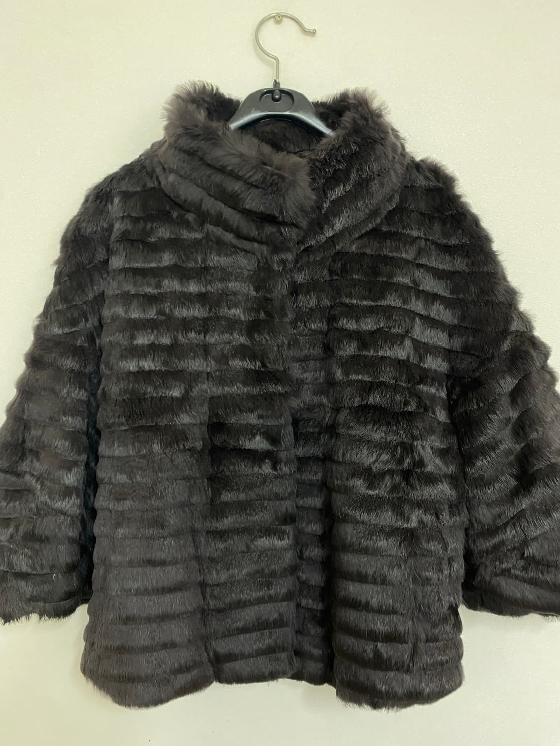 [A급 거의 새상품] SISLEY 시슬리 토끼털 숏퍼코트 상품이미지1