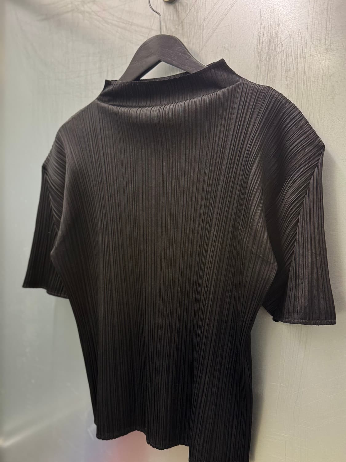 Issey Miyake 이세이 미야케 플리츠 플리즈 하이넥 반소매 티셔츠 상품이미지3