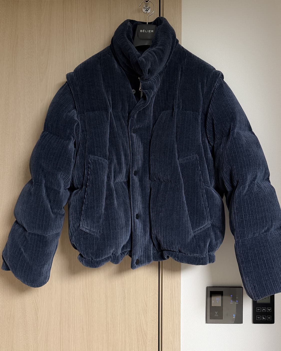 벨리에 코듀로이 디테쳐블 구스 다운 네이비 4(100) 상품이미지1