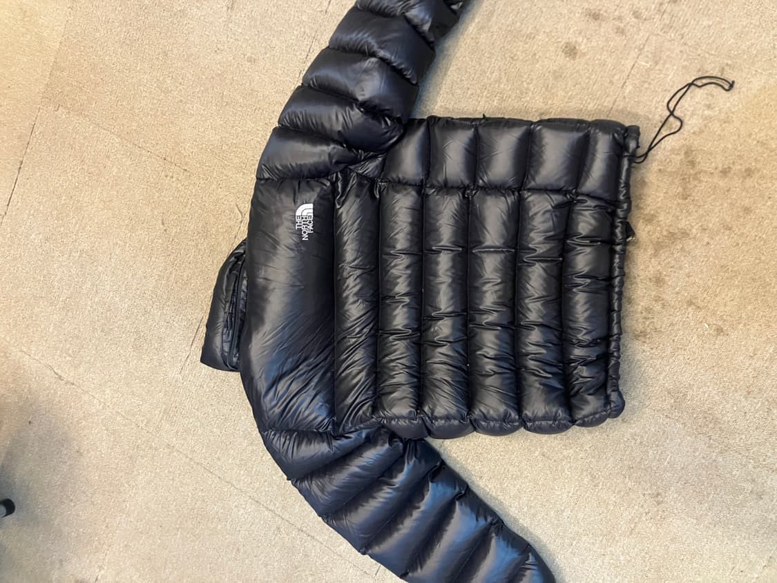 노스페이스 패딩 블랙 상품이미지2