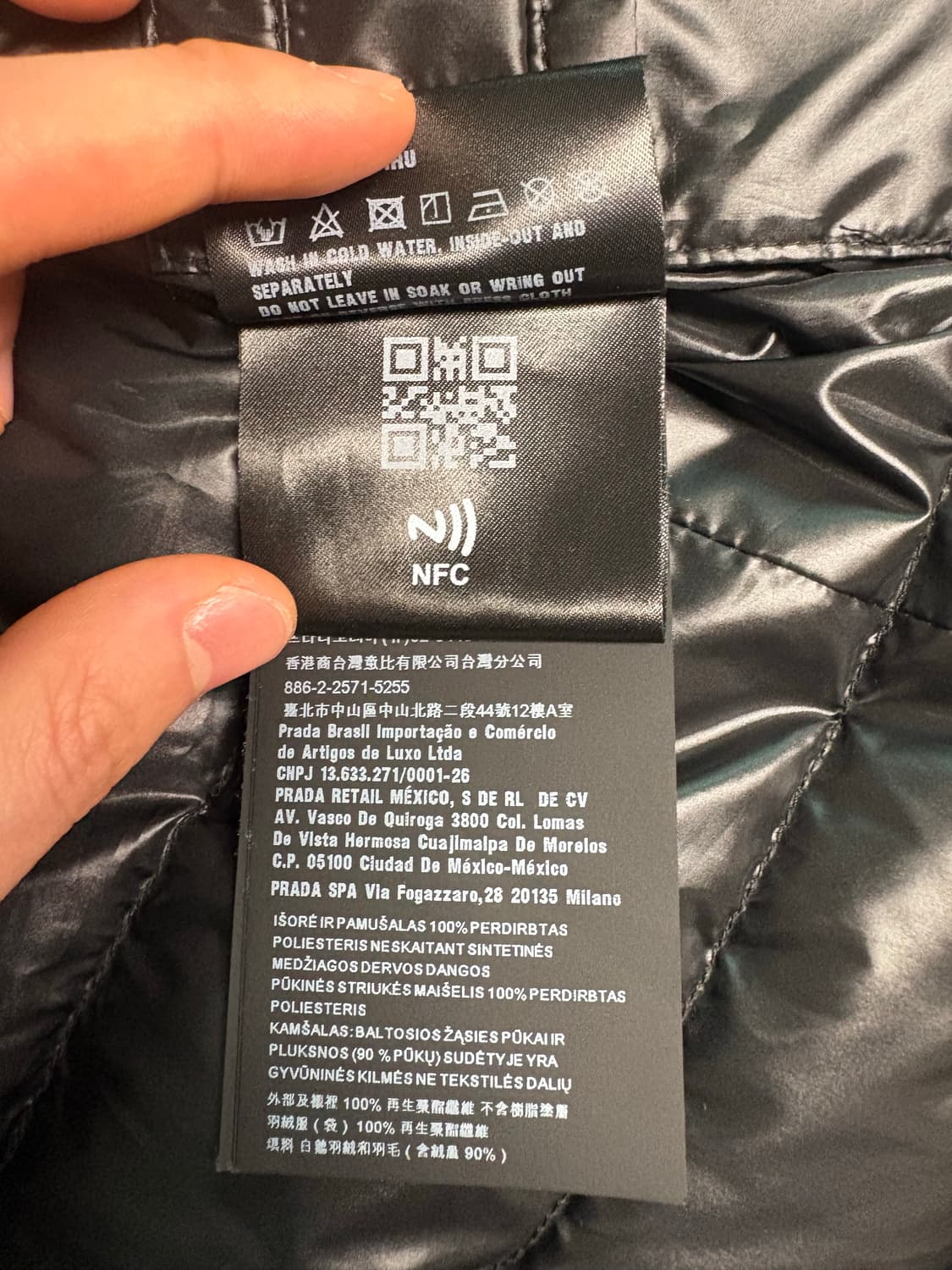 프라다 바이커 경량패딩 상품이미지4