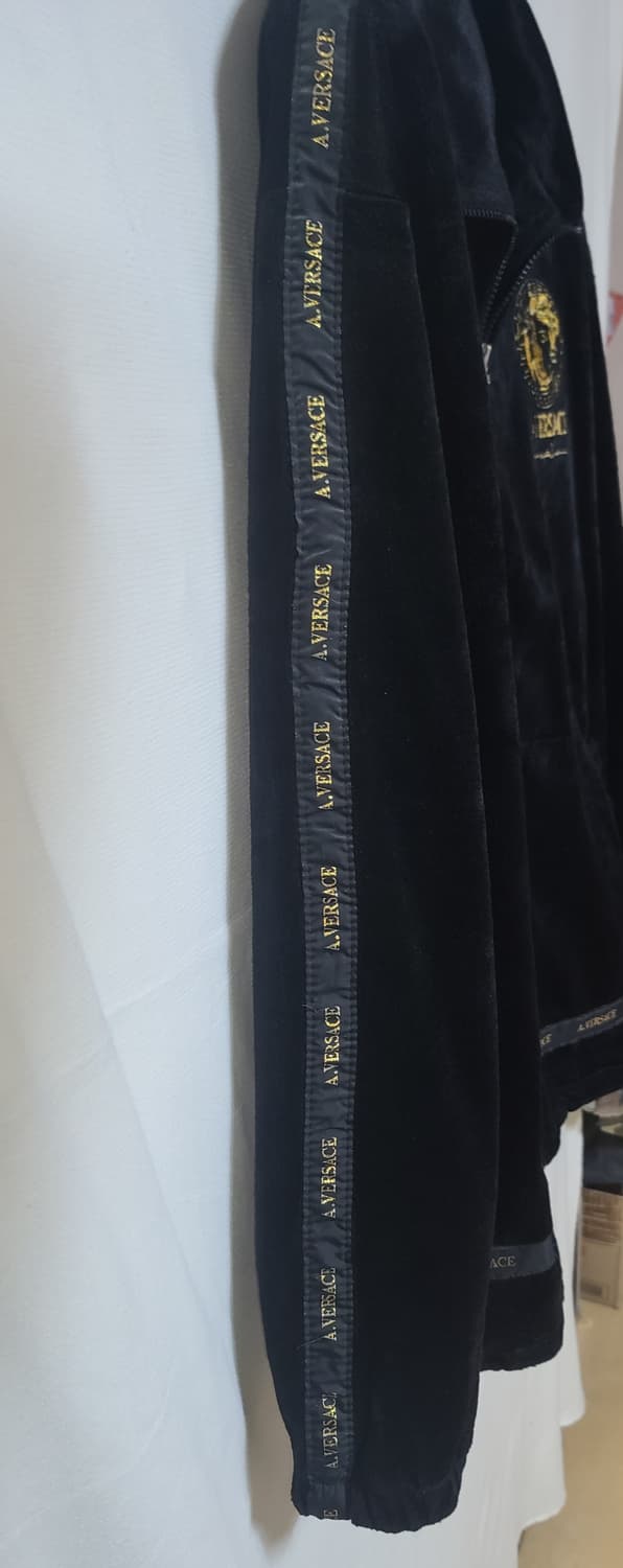 알프레도 베르사체 90s 금장 빅로고 벨벳 트랙탑 상품이미지6