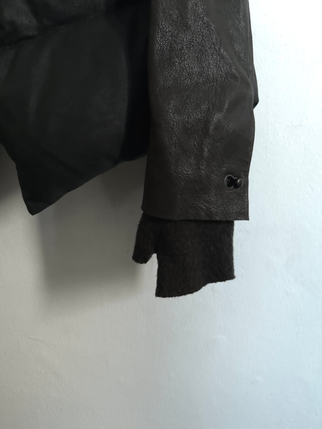 아이작 세럼 아티저널 디어스킨 펜싱 버클 패딩 자켓 상품이미지3