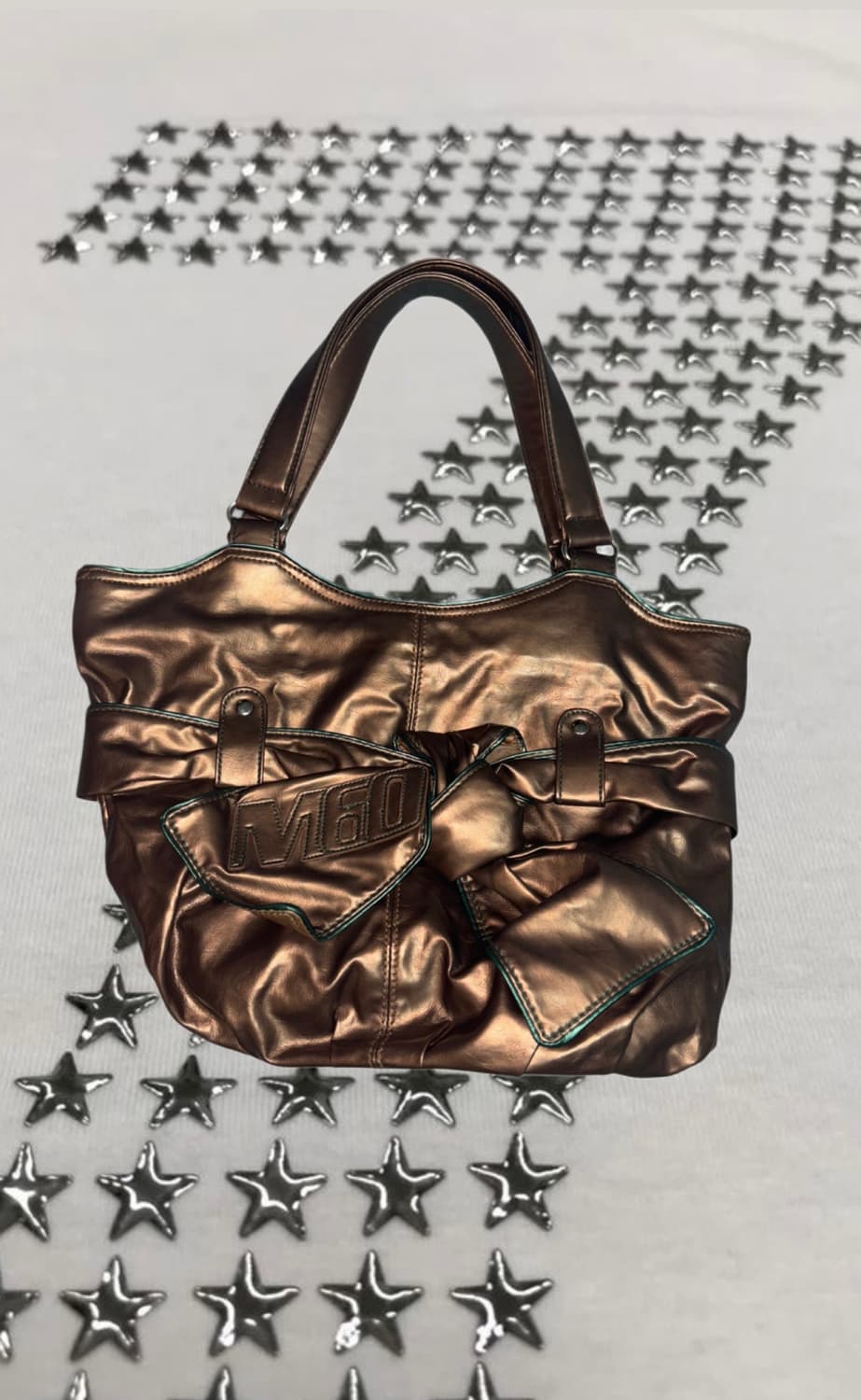미스식스티 y2k 빅리본 메탈릭 브라운 토트백 상품이미지1