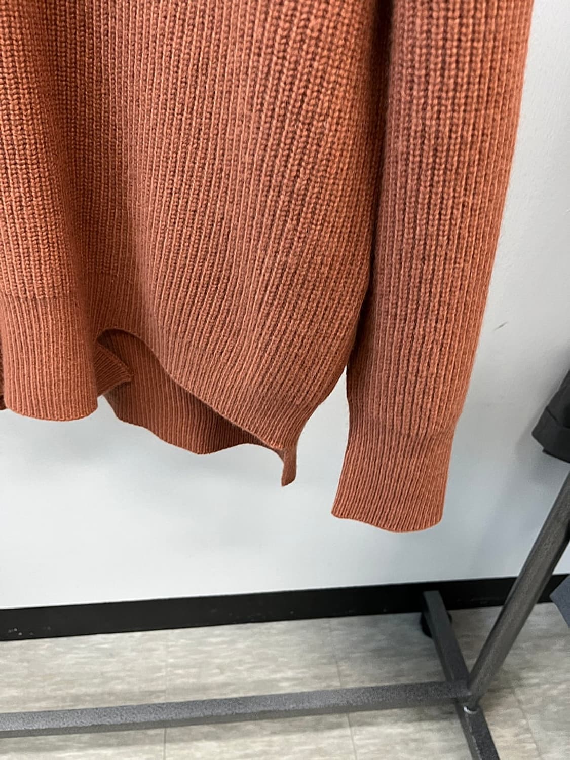 100) 솔리드옴므 오버 니트  상품이미지2