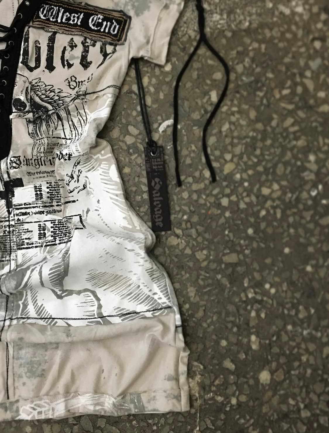 Salvage Rope Detail Lettering Top 상품이미지3