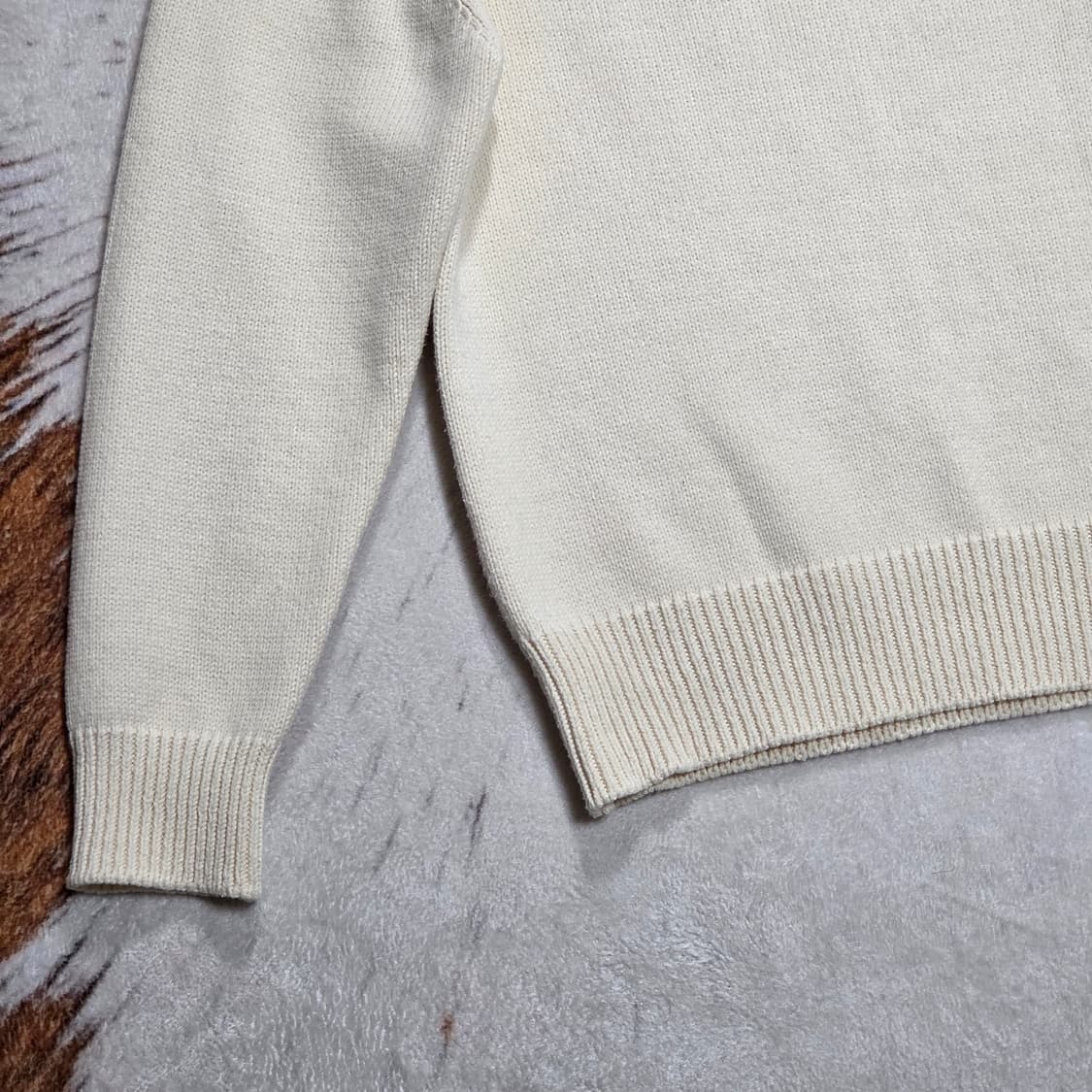 빈티지 아이보리 레터링 라운드 니트 상품이미지3