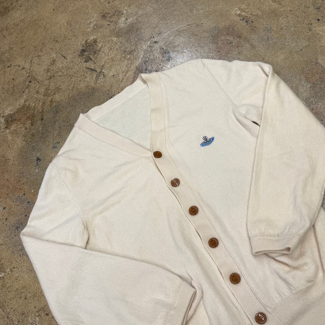 비비안웨스트우드 크림 화이트 니트 가디건  상품이미지1