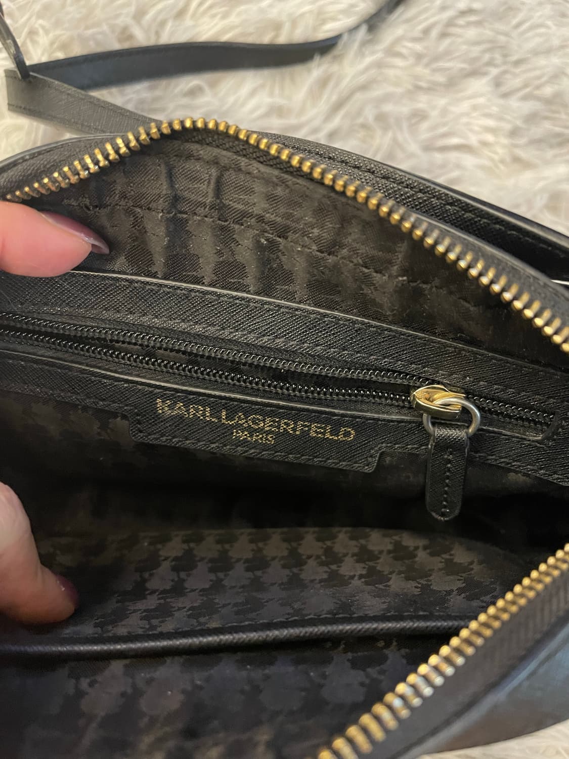 칼 라거펠트 고양이 크로스백 블랙 상품이미지3