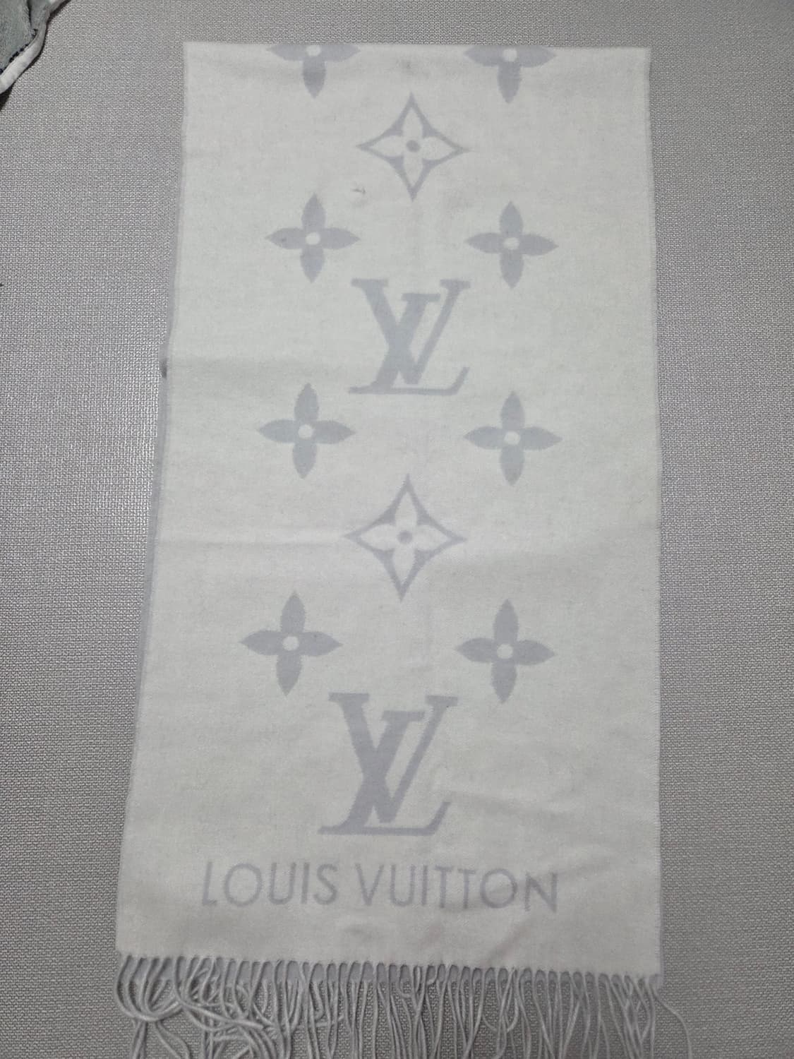 (정품)루이비통 레이캬비크 목도리 머플러 팝니다 상품이미지1