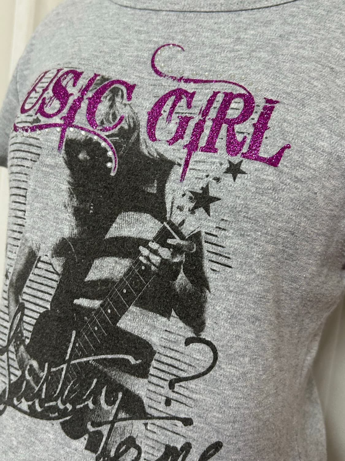 러브캣 Y2K 글리터프린팅 큐빅 반팔 딱붙핏 탑 상품이미지2