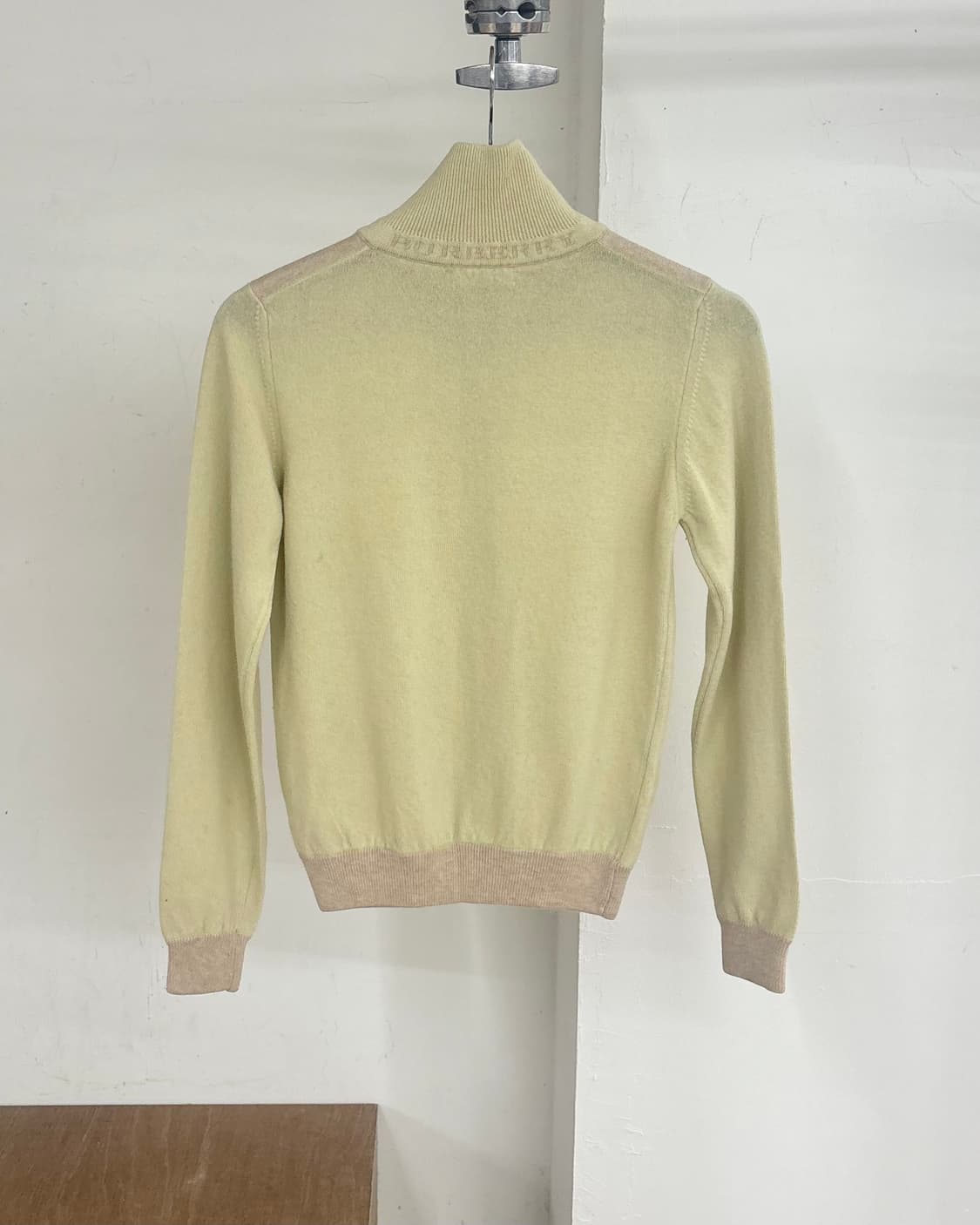 버버리 옐로우 울 캐시미어 니트 집업 상품이미지6