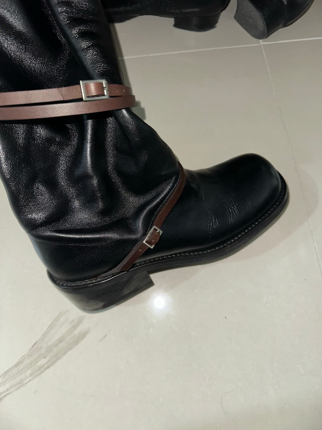 단종))풀박)) 아모멘토 25FW Belt Long Boots 240 상품이미지9
