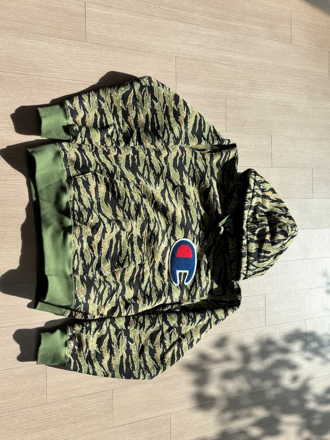 챔피온 타이거 카모 기모 후드티 S 상품이미지2