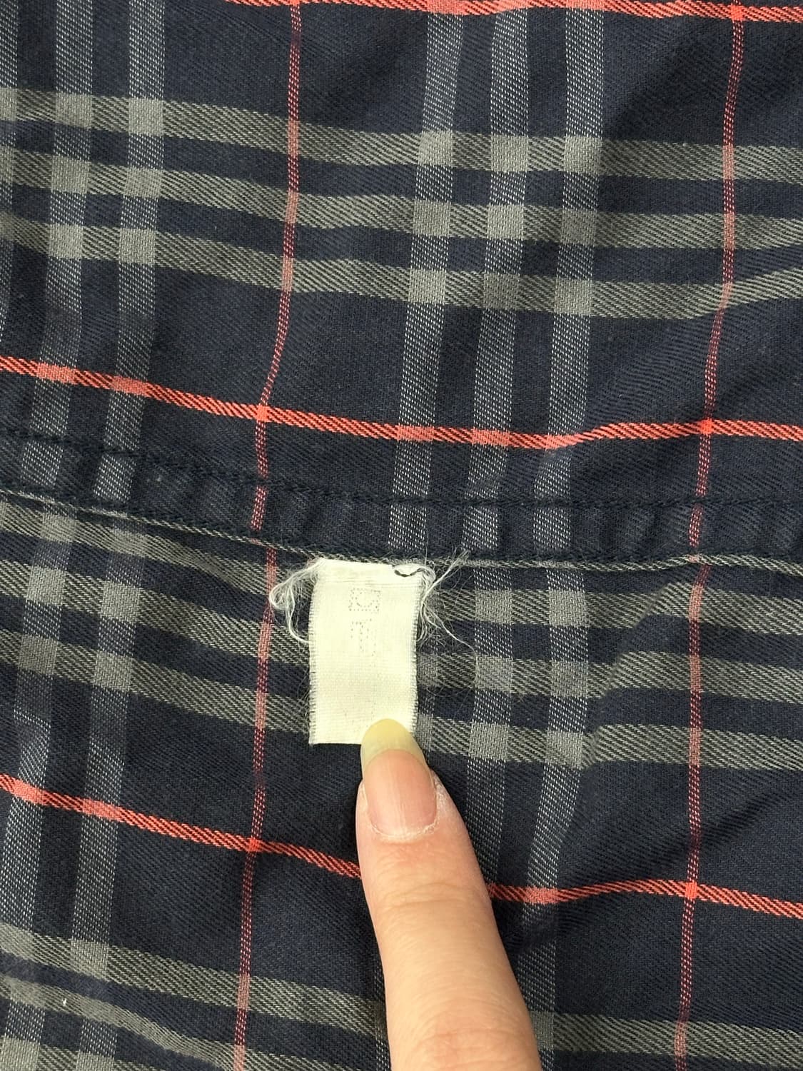 버버리 네이비 체크 오버핏 셔츠 S 상품이미지8