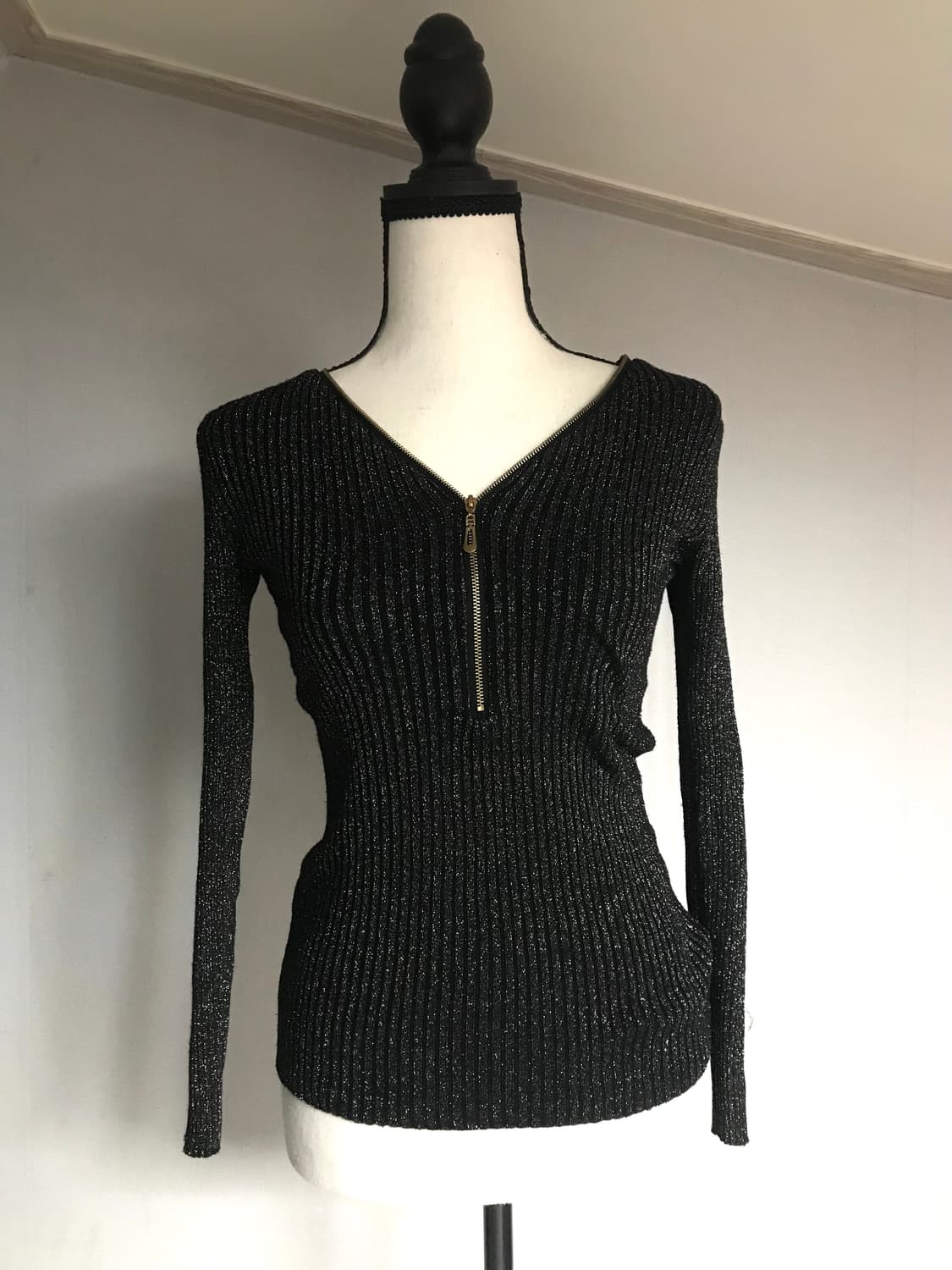 Glitter Ribbed Lace Back Zip-up Knit 상품이미지2