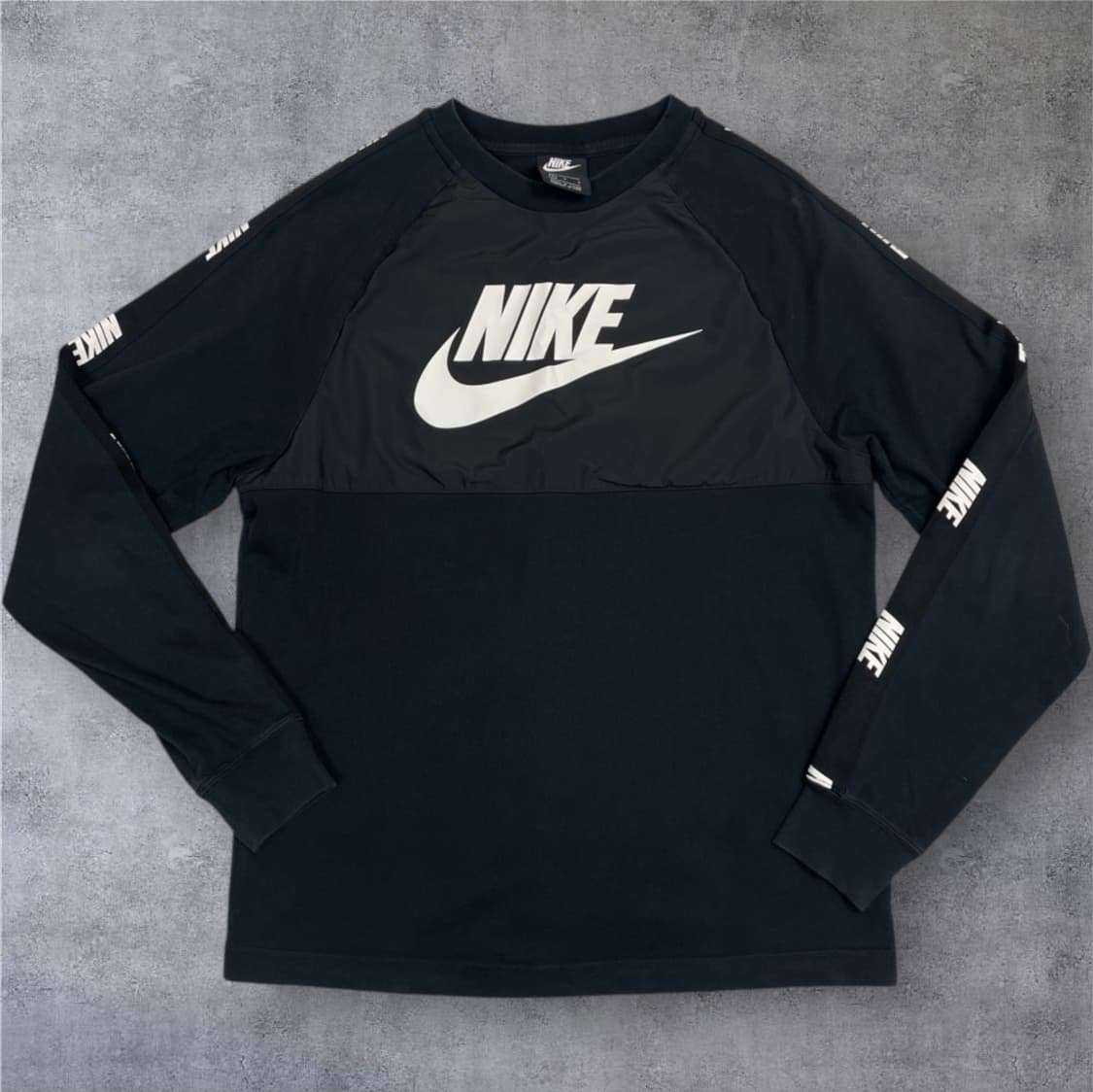 나이키 Nike 블랙 NSW 하이브리드 롱슬리브 긴팔티셔츠 M 상품이미지1