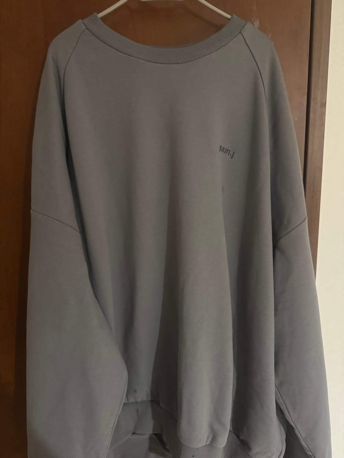 [실착 0, 새상품급] 준지 compliqué 자수 맨투맨 L 상품이미지1