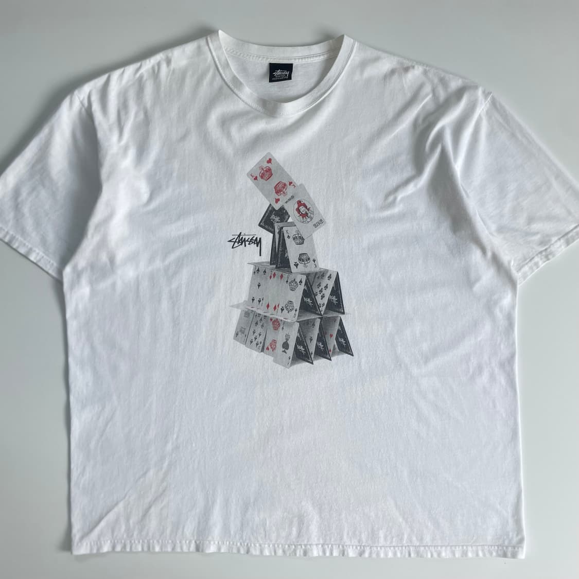 Stussy  스투시 카드 프린팅 화이트 반팔 티셔츠 상품이미지1