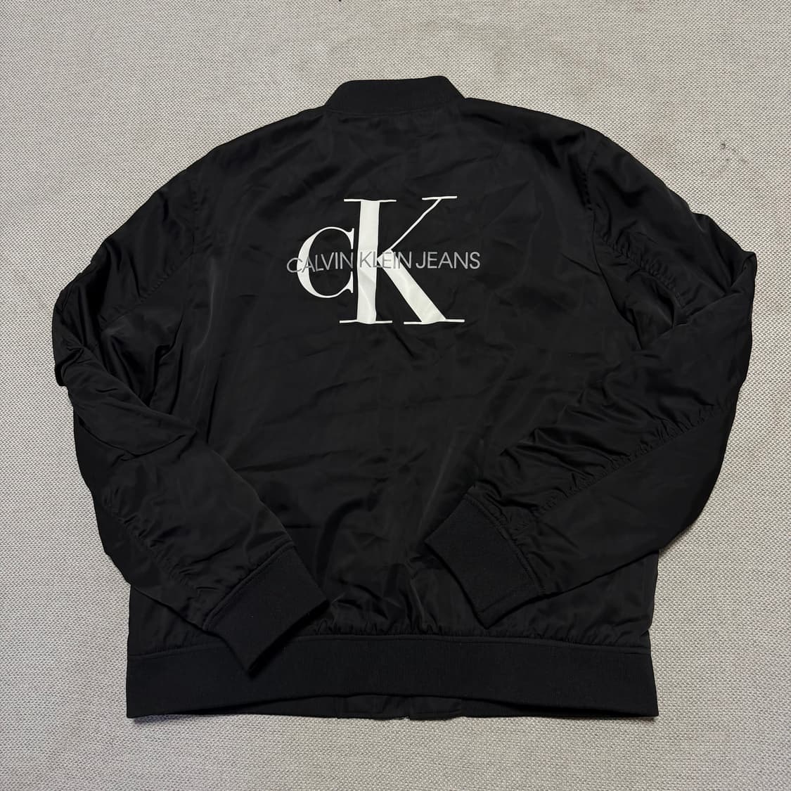 캘빈클라인 진 빅로고 봄버 자켓 상품이미지2