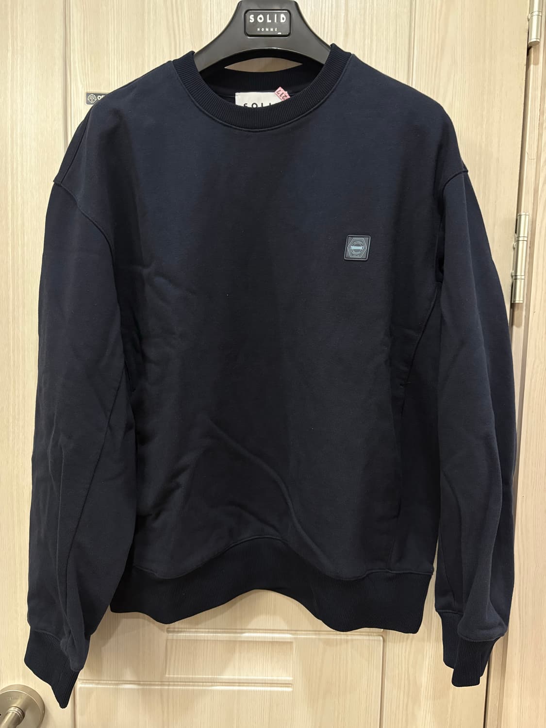 [46] 솔리드옴므 백로고 맨투맨 네이비 상품이미지1