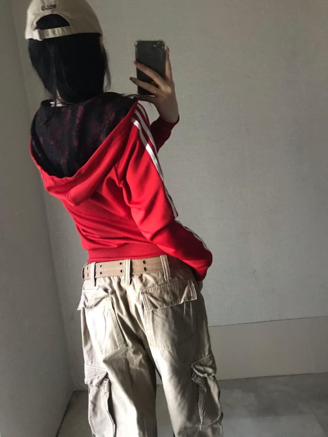 아디다스 레이스디테일 레드 후드져지 상품이미지3