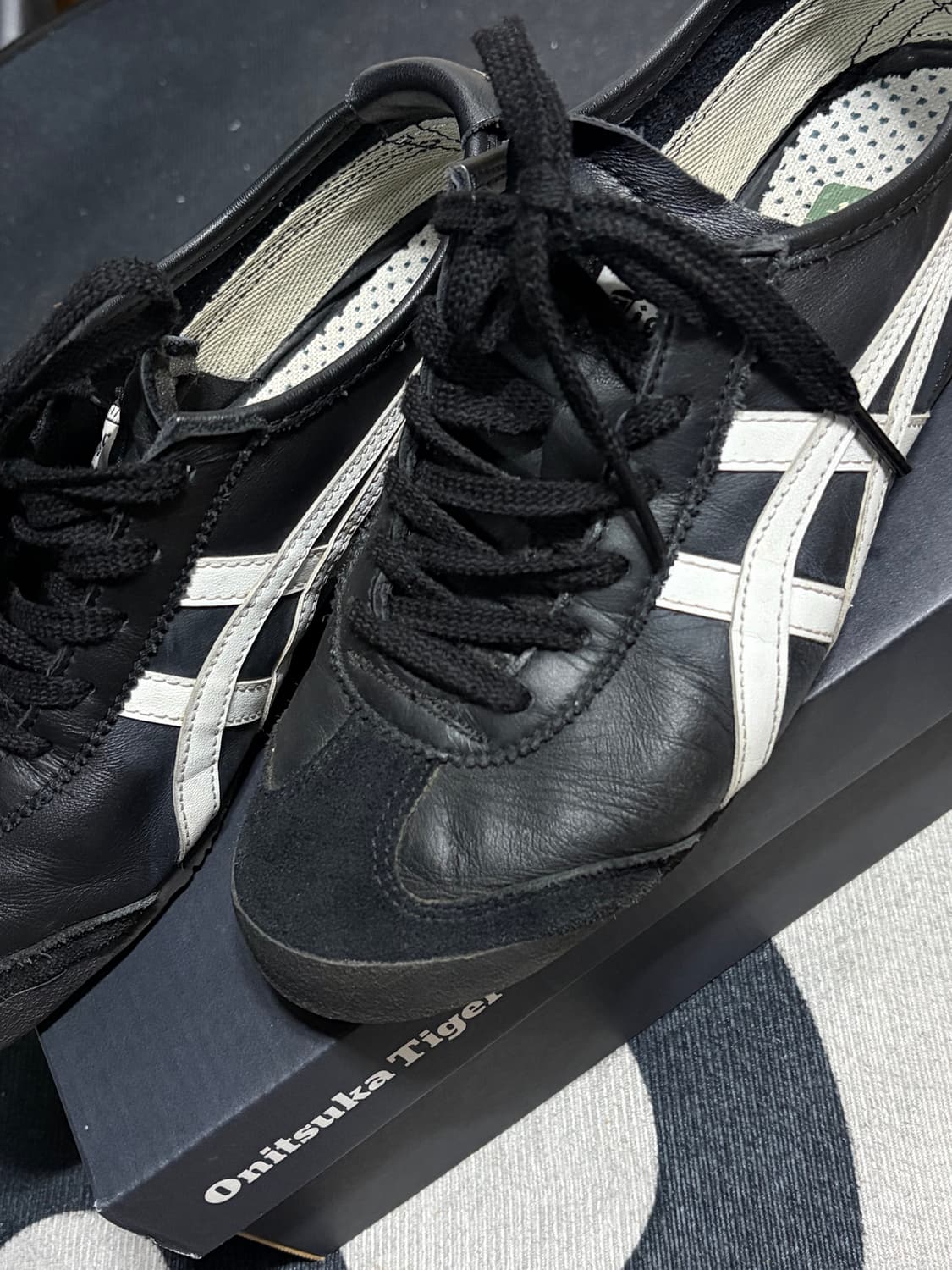 오니츠카타이거 블랙 39 상품이미지2