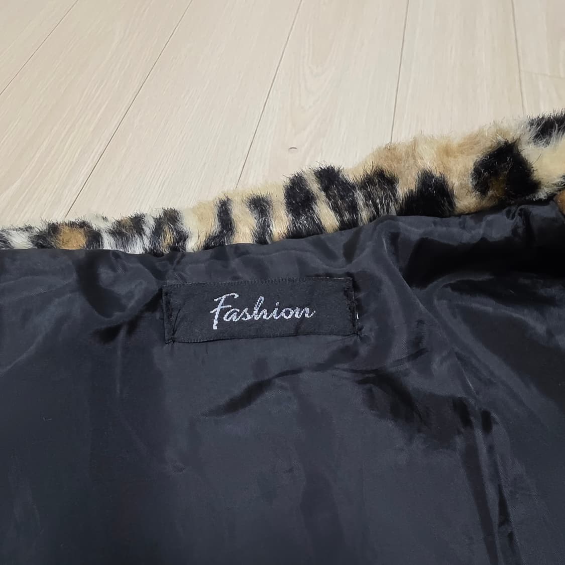 빈티지)오네갸루st 호피 레오파드 인조모피퍼 여성 오픈형 고스겨울코트 상품이미지3