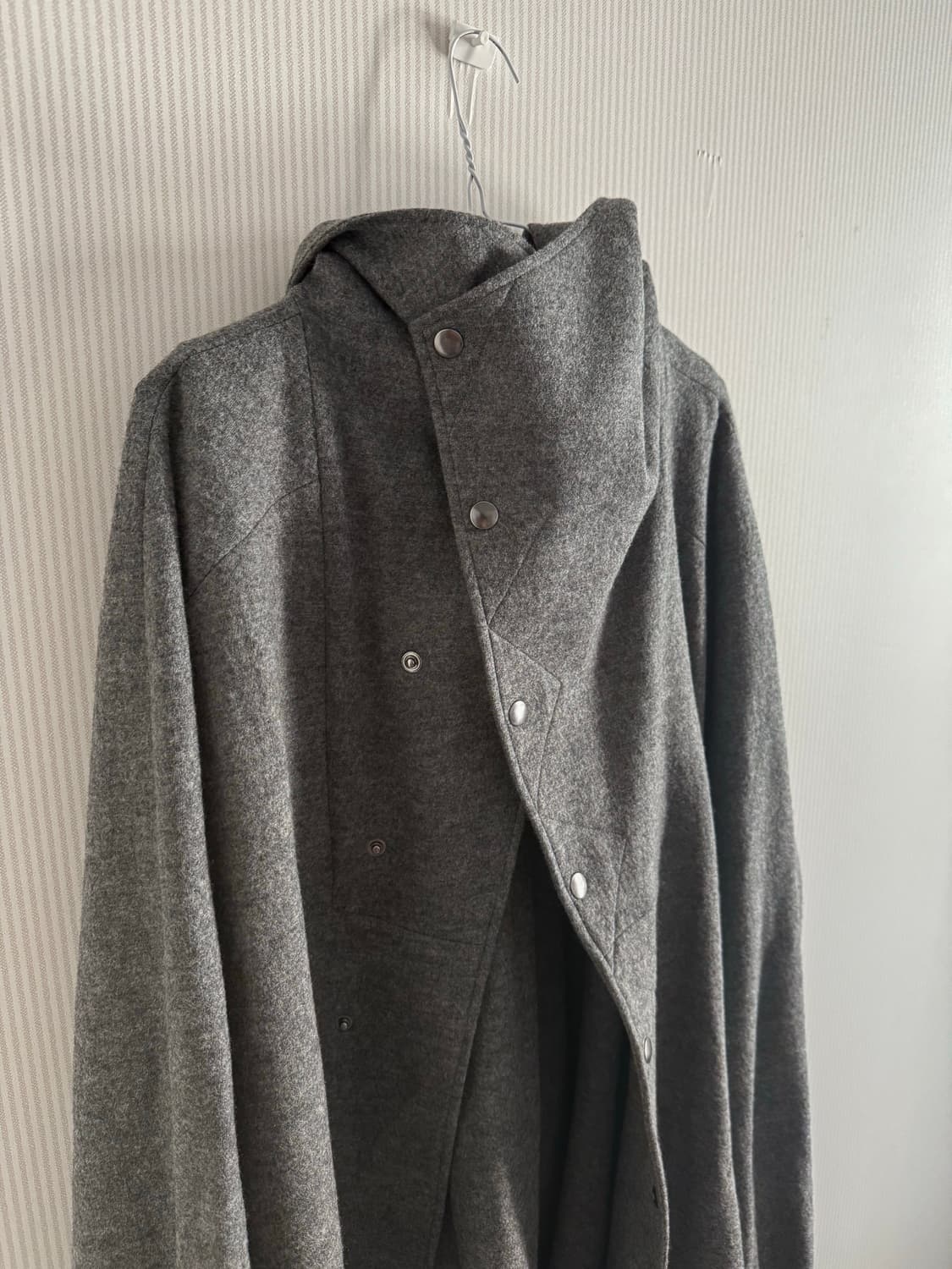 Yohjiyamamoto osversize hooded jacket 상품이미지3