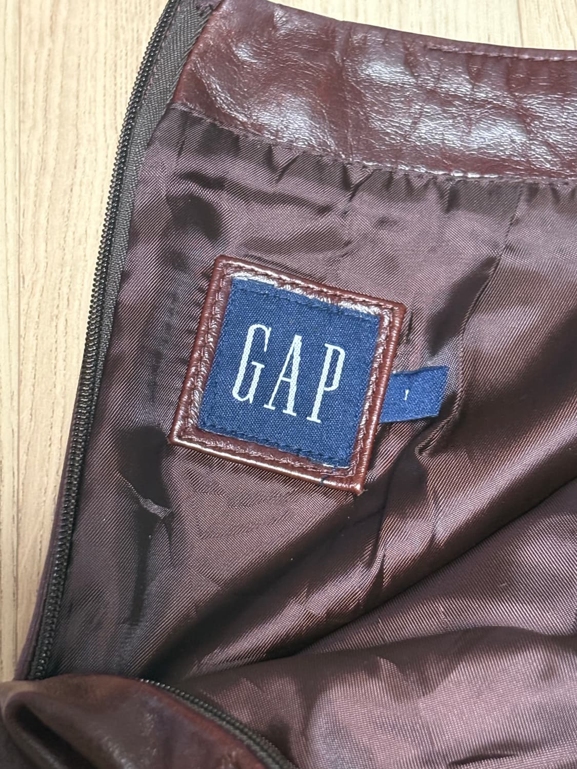 Gap 갭 리얼레더 버건디 미디 스커트  상품이미지4