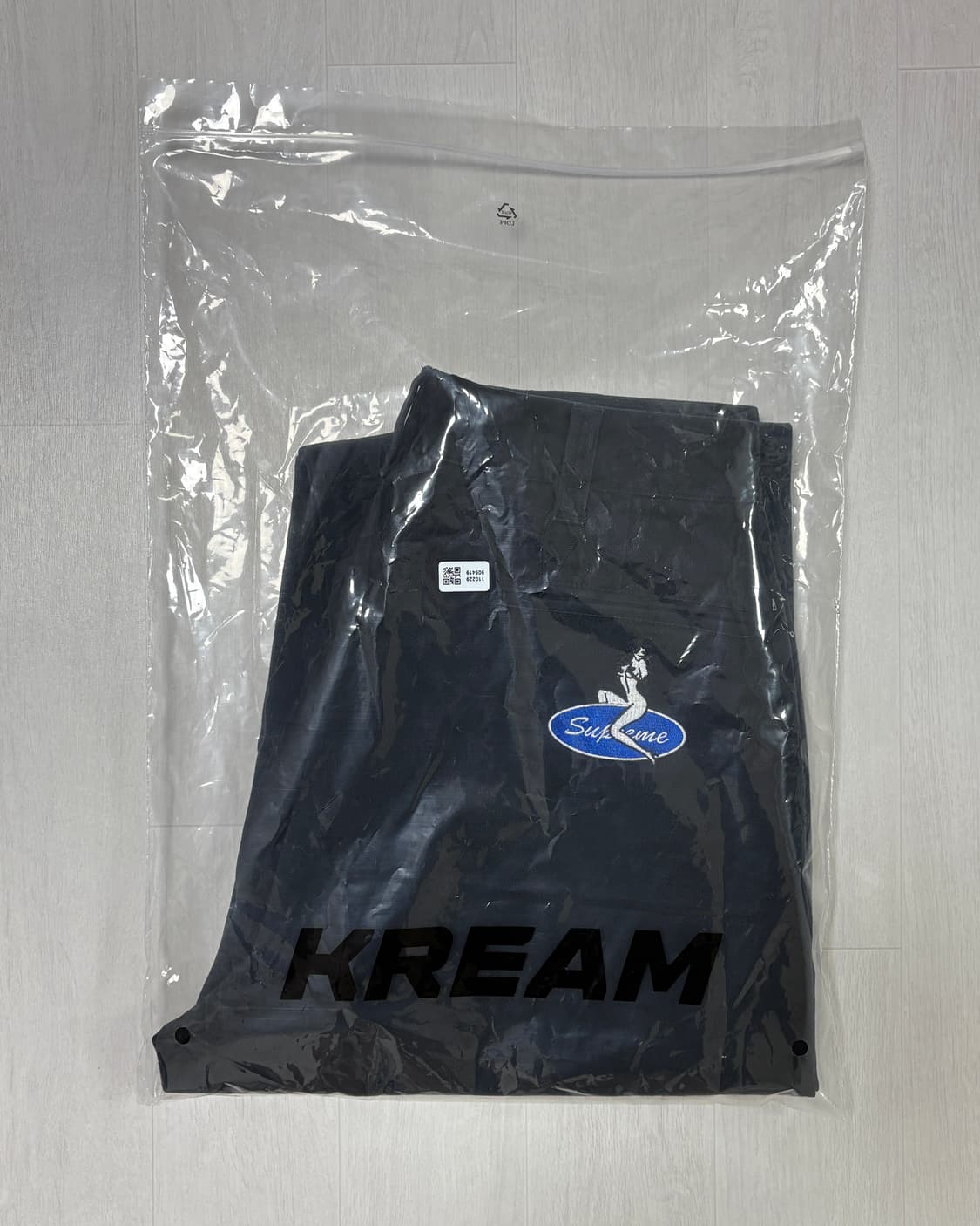 슈프림 25SS 핀업걸 치노팬츠 블랙 (30) 상품이미지3