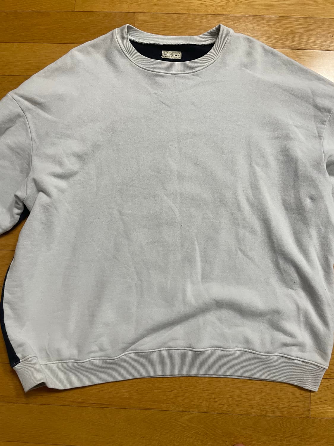 캐피탈 본 맨투맨 상품이미지2