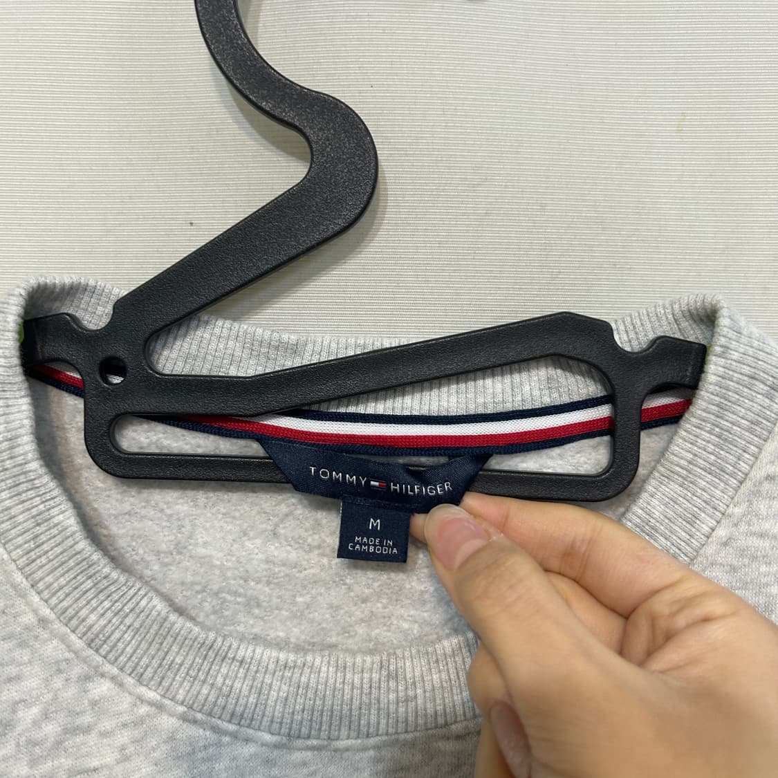 타미힐피거 여성 기모 맨투맨 M 상품이미지2