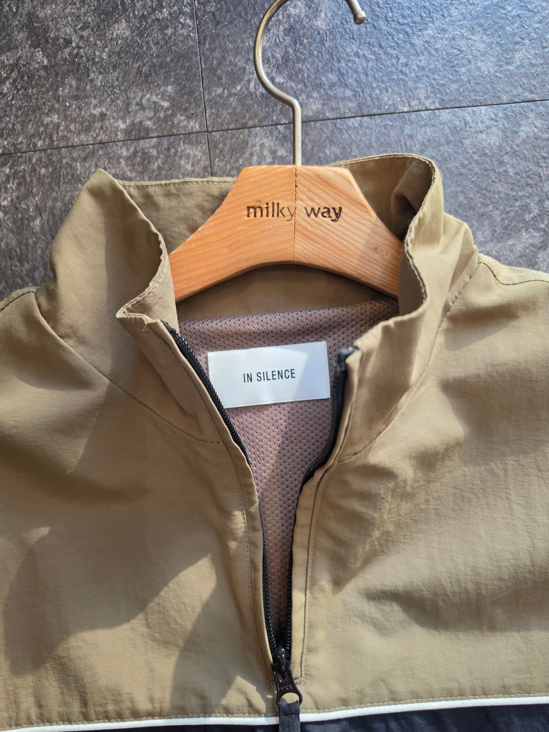 인사일런스 아노락 반집업 L사이즈 상품이미지3