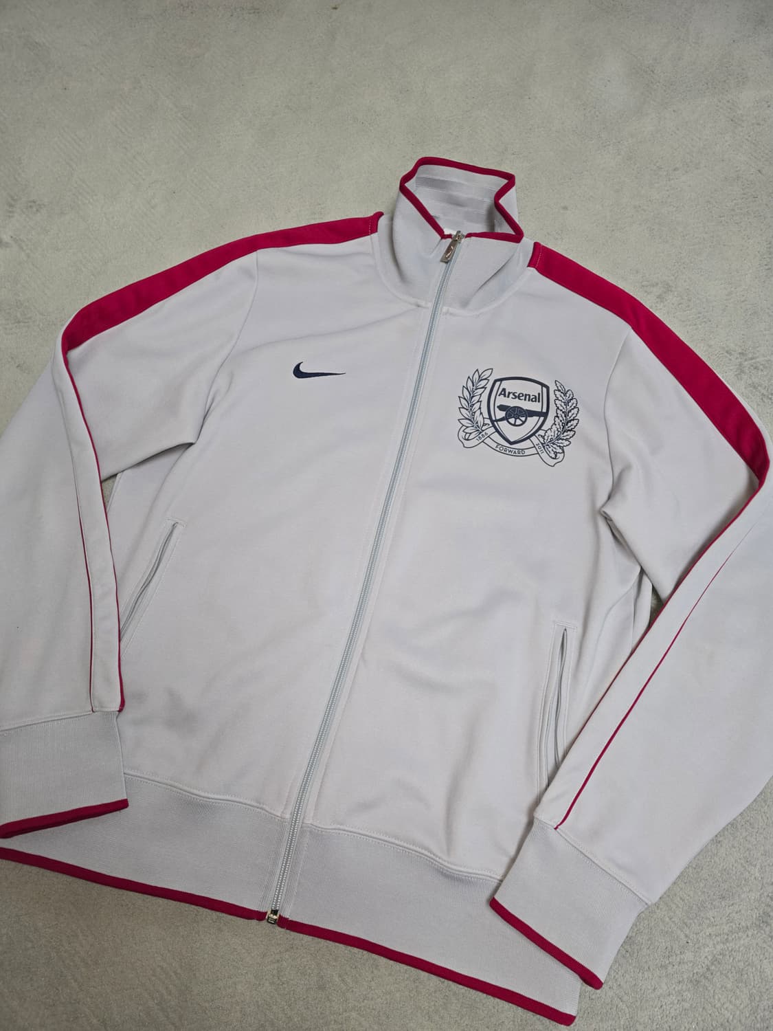 나이키 아스날 125주년 트랙탑 상품이미지2