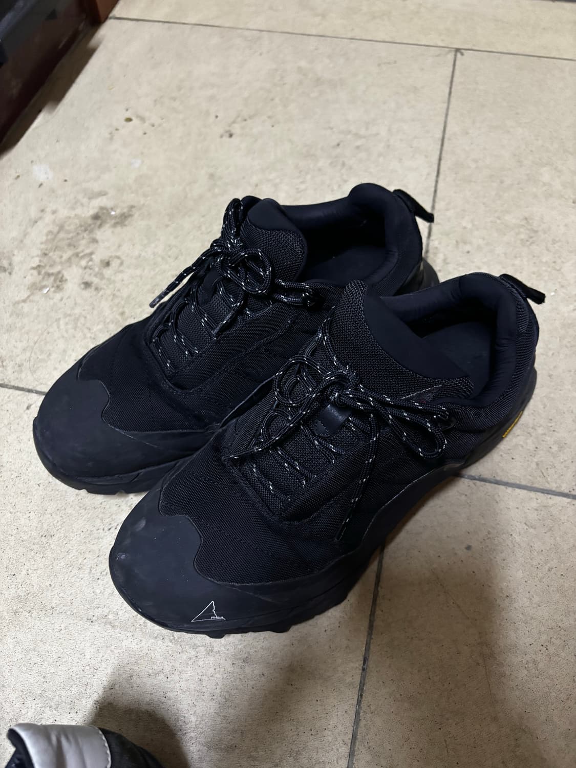 로아 하이킹 카타리나 블랙 43 상품이미지1