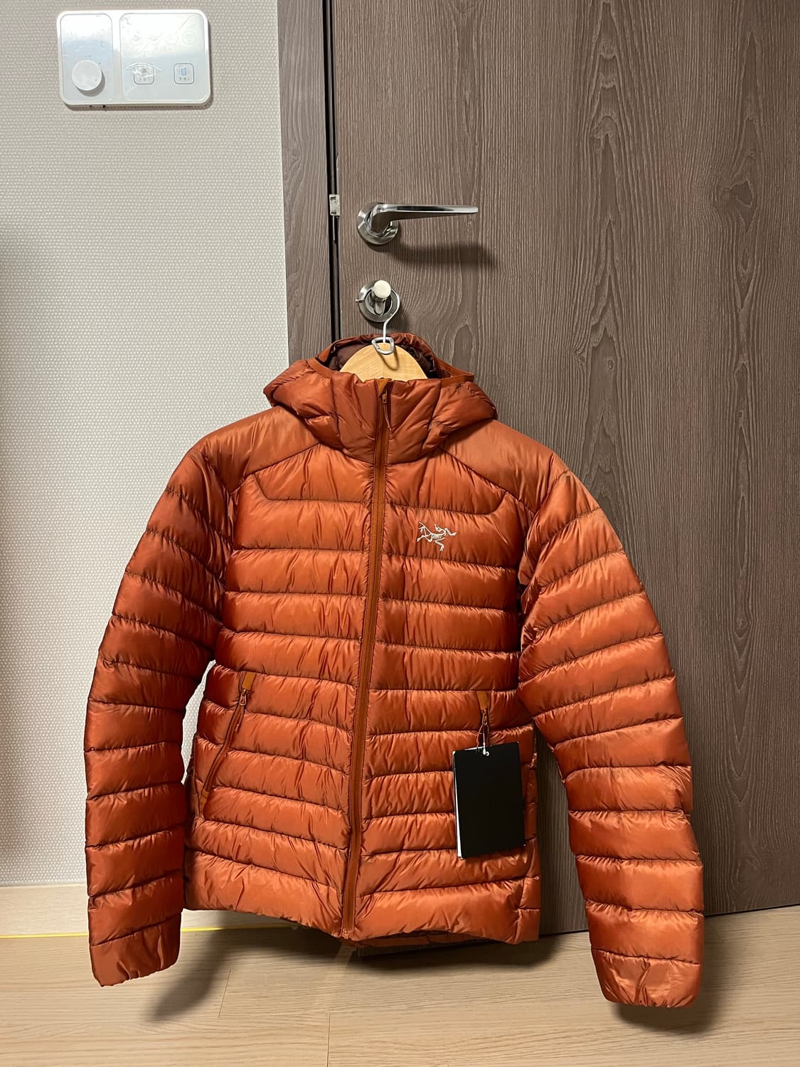 아크테릭스 세륨 후디 코모레비 S 신품 팝니다. 상품이미지1