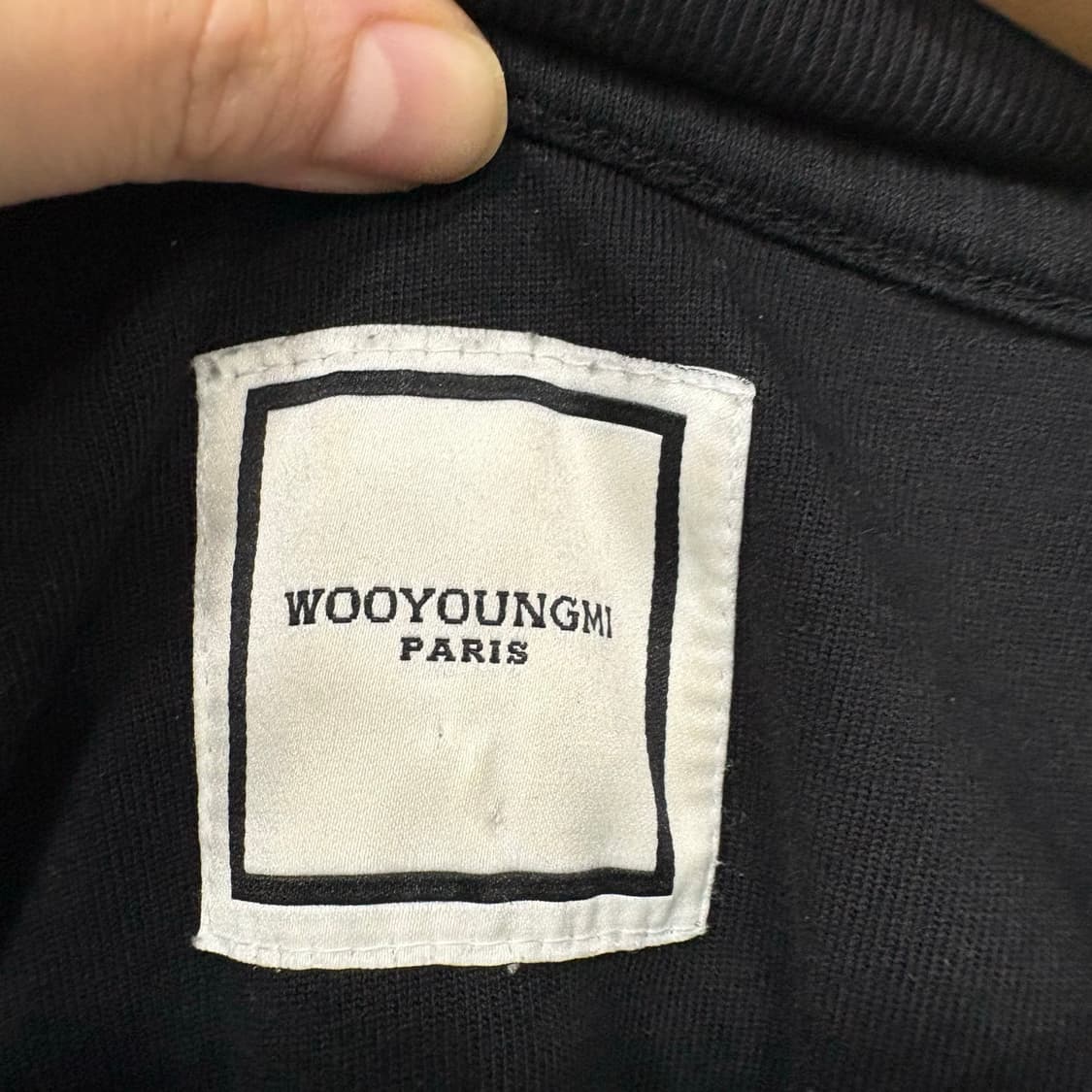 우영미 플라워 프린트 백로고 반팔 티셔츠 상품이미지4