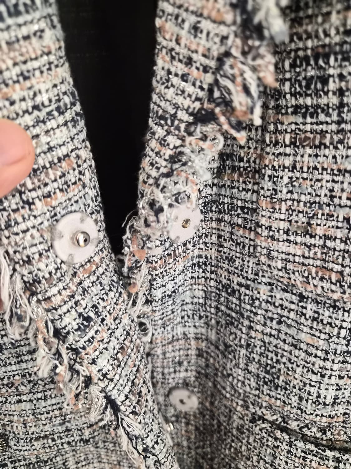 55) 칼 라거펠트 트위드 자켓 팝니다 상품이미지4