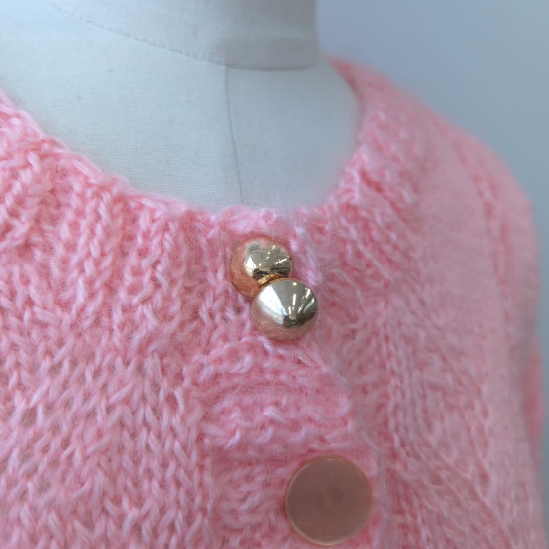 파스텔 핑크 헤어리 케이블 니트 가디건 상품이미지6